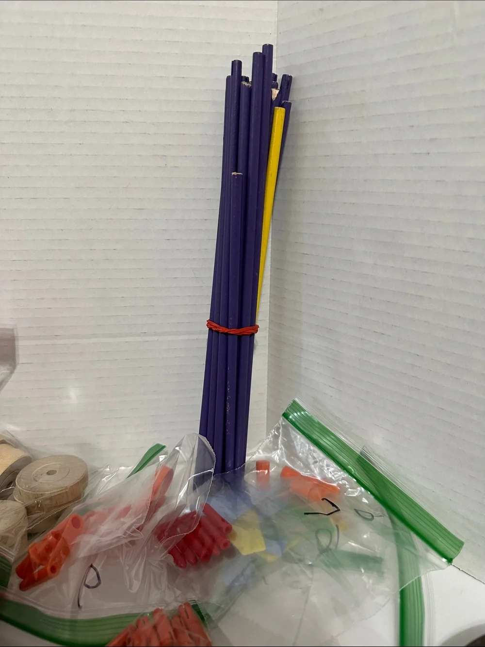 1970’s The Original Tinkertoy Construction Set Giant Engineer